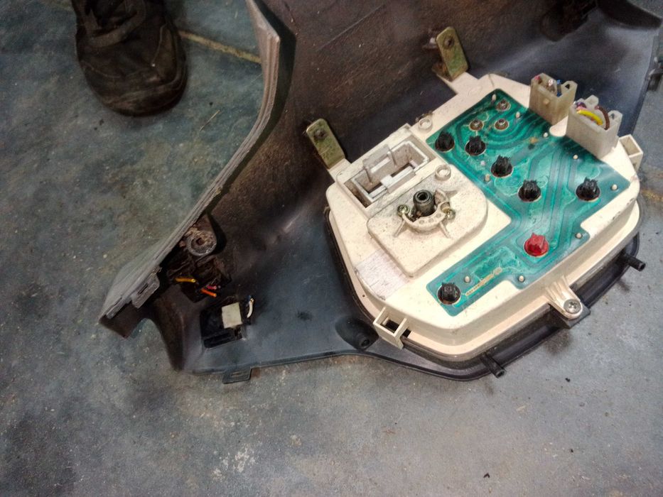 derbi vamos licznik prędkościomierz osłona obudowa licznika kierownicy