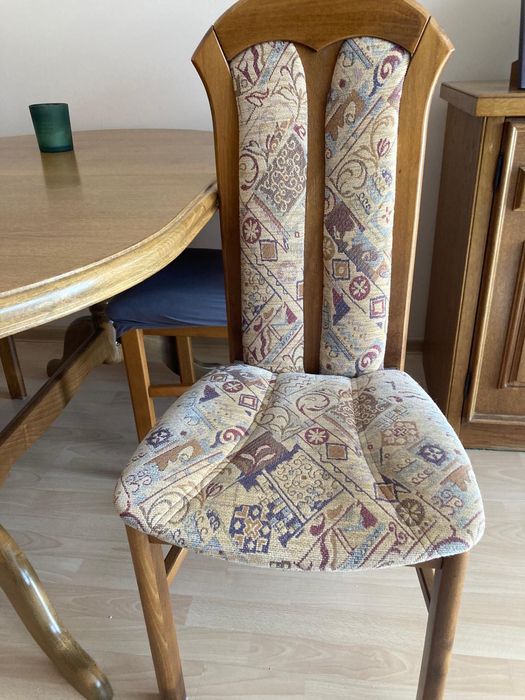 Stół+ 6 krzeseł (plus okrycia na krzeslła) + Gratis fotel Ikea