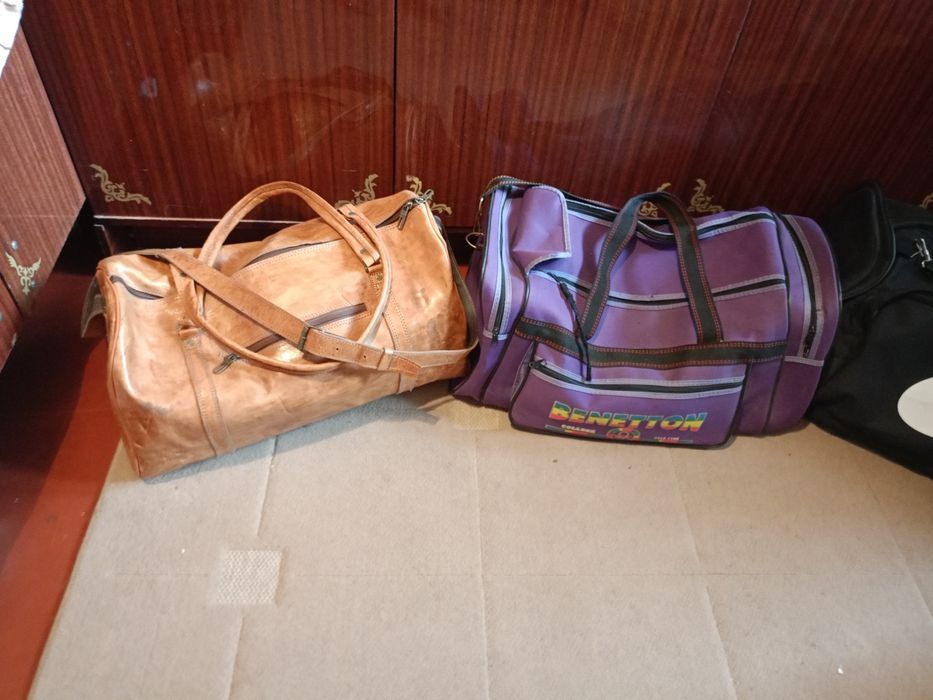 Спортивні сумки шкіряні