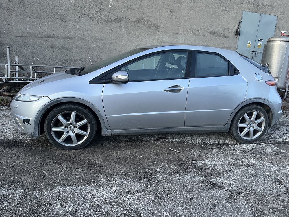 Honda Civic ufo VIII 2.2 d częsci drzwi maska zderzak lampy
