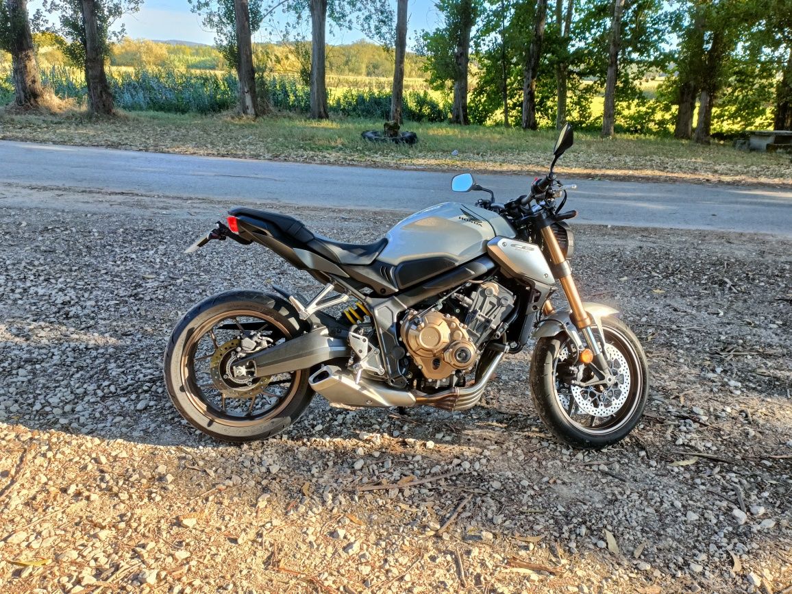 Honda CB650R - Poucos Kms