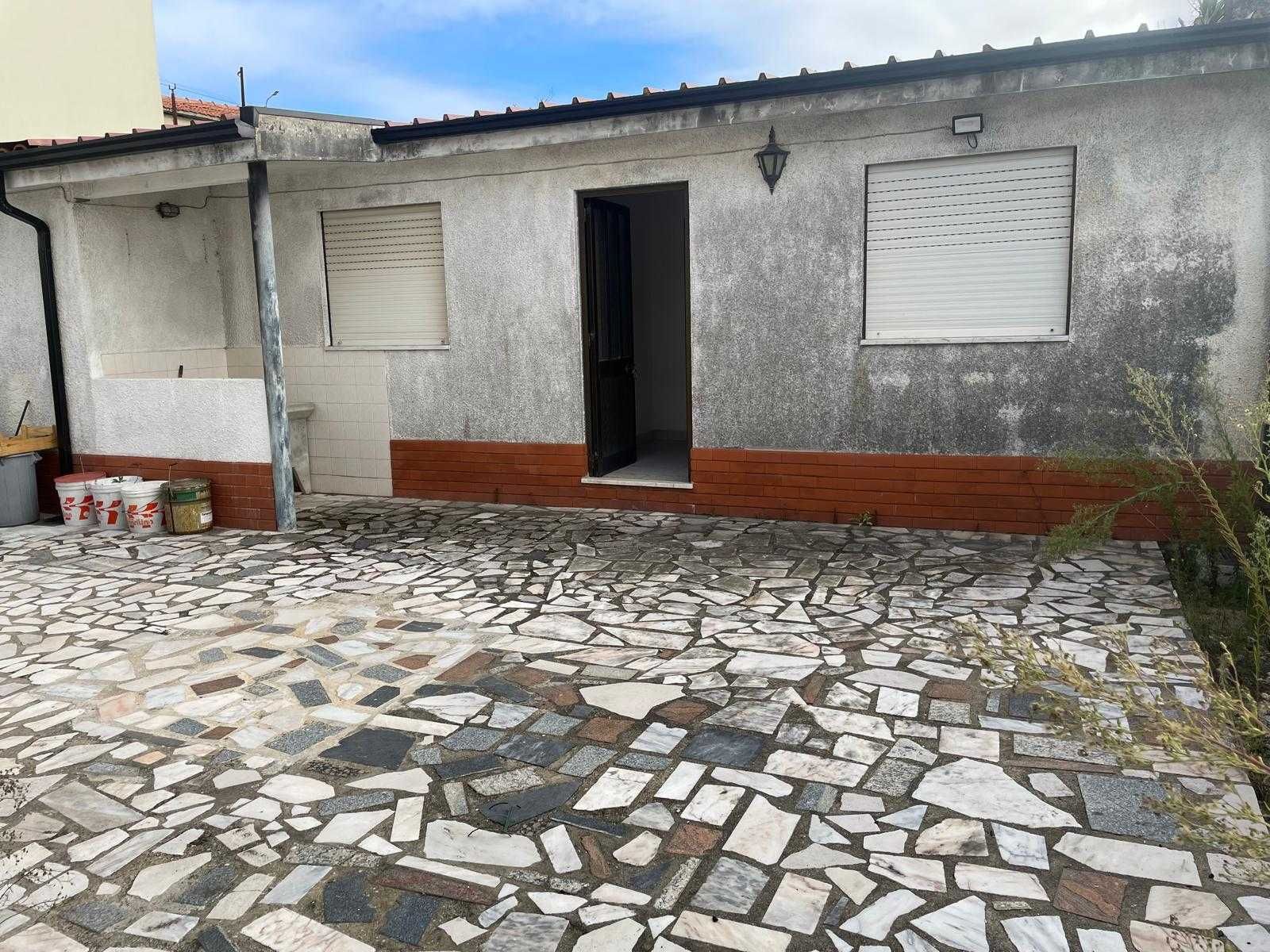 Andar Moradia T2+1 com anexo, Rés do Chão, em Baguim do Monte
