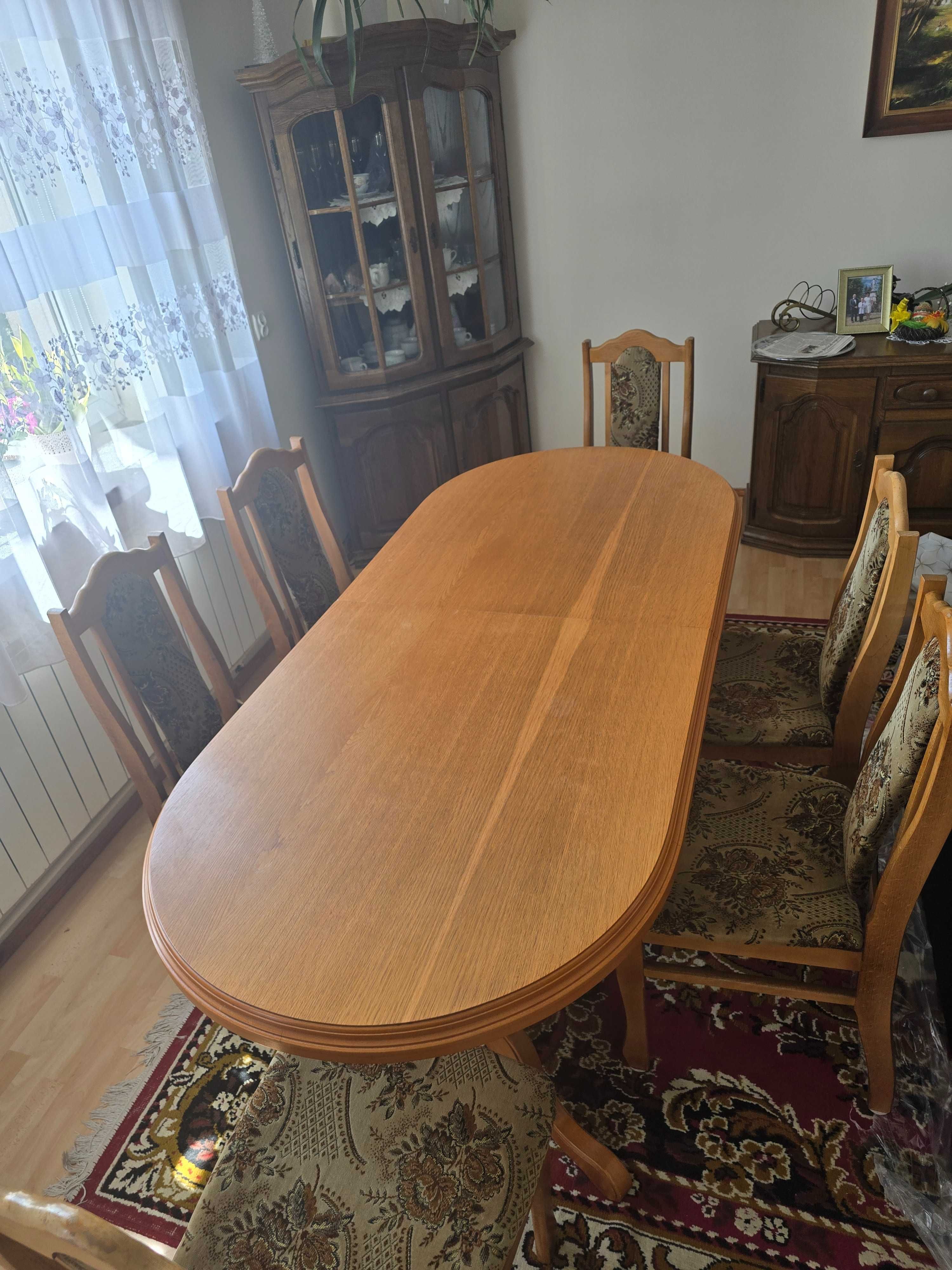 Stół plus 6 krzesel komplet