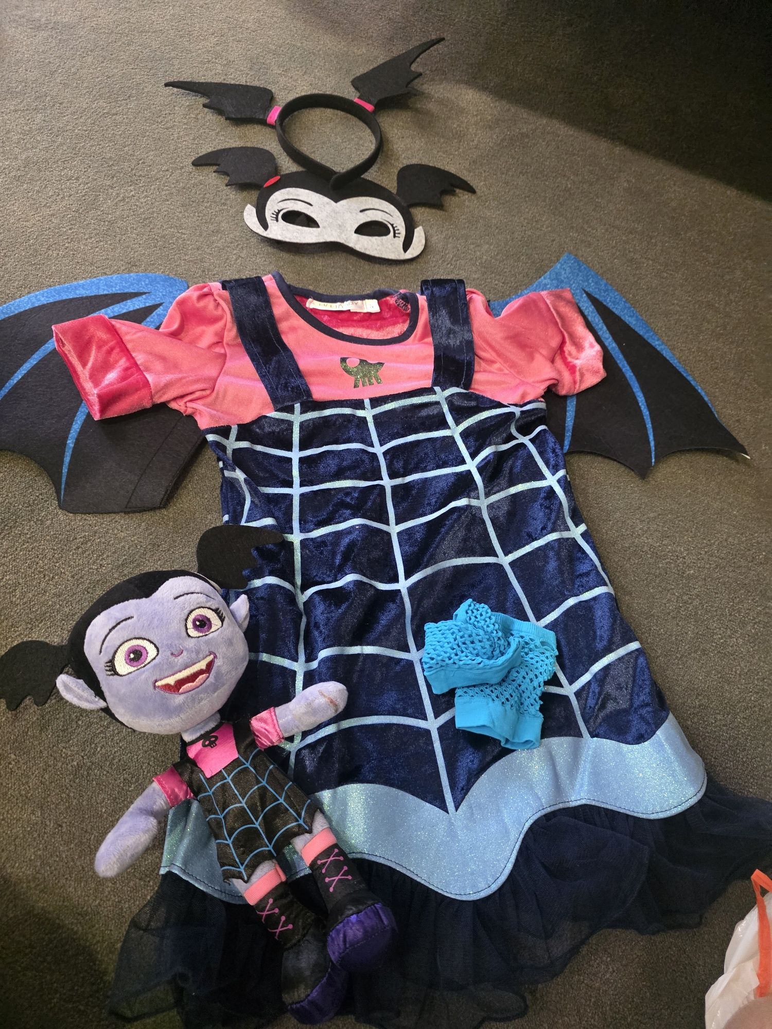 Fantasia Vampirina 4 anos c/acessórios