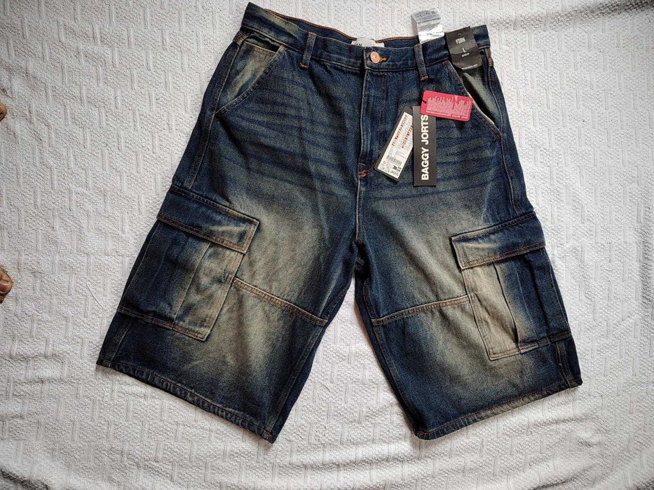 Продам шорти джинсові нові.