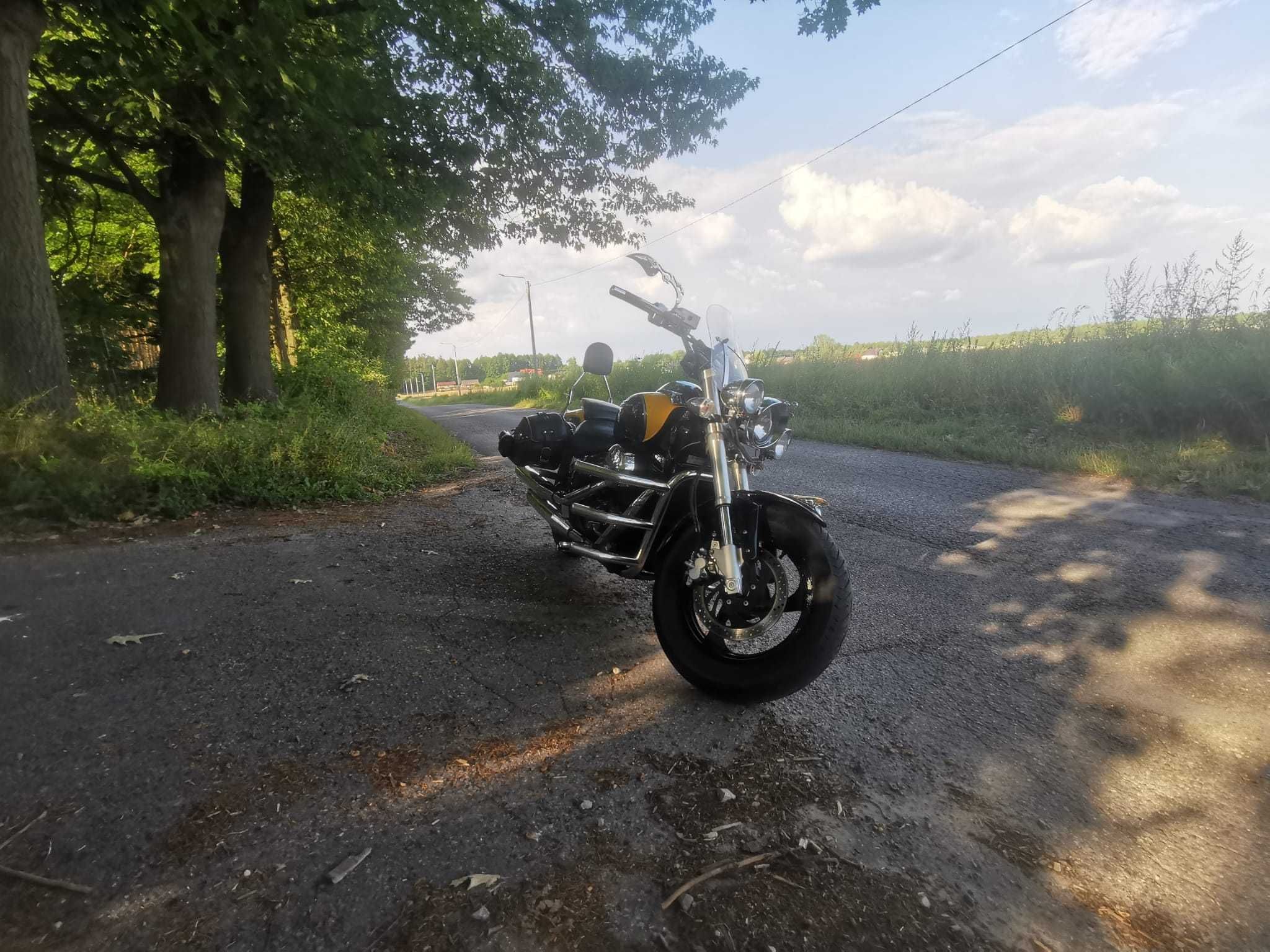 Suzuki Intruder VZ800  10tyś km przebiegu, 2007r