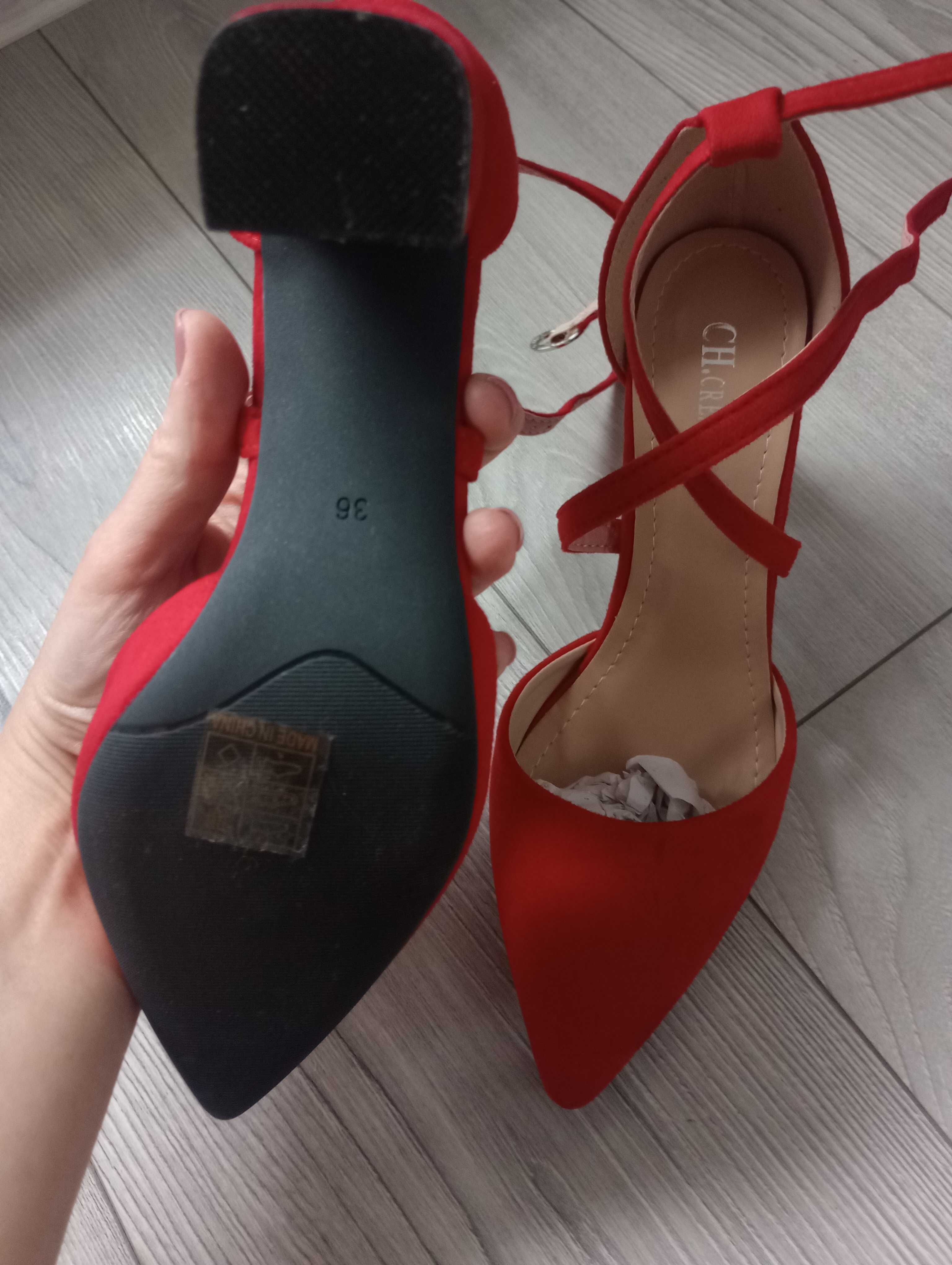 Buty na obcasie czerwone rozmiar 36