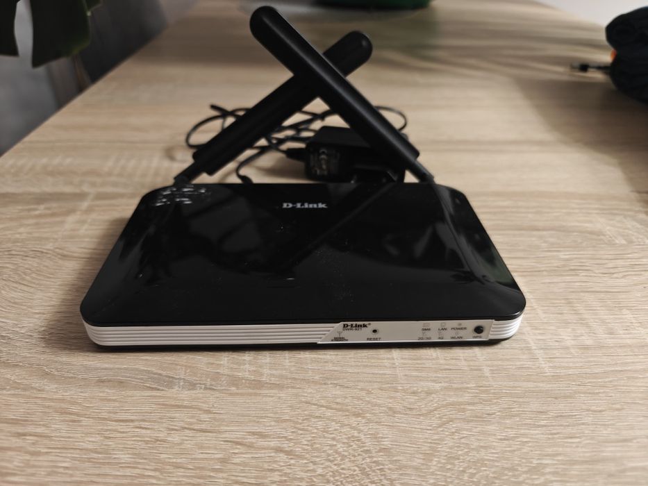 Ruter Wi-fi D-Link DWR-921 4G LTE na kartę sim