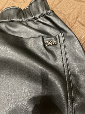 Черные штаны кожаные zara размер s-m