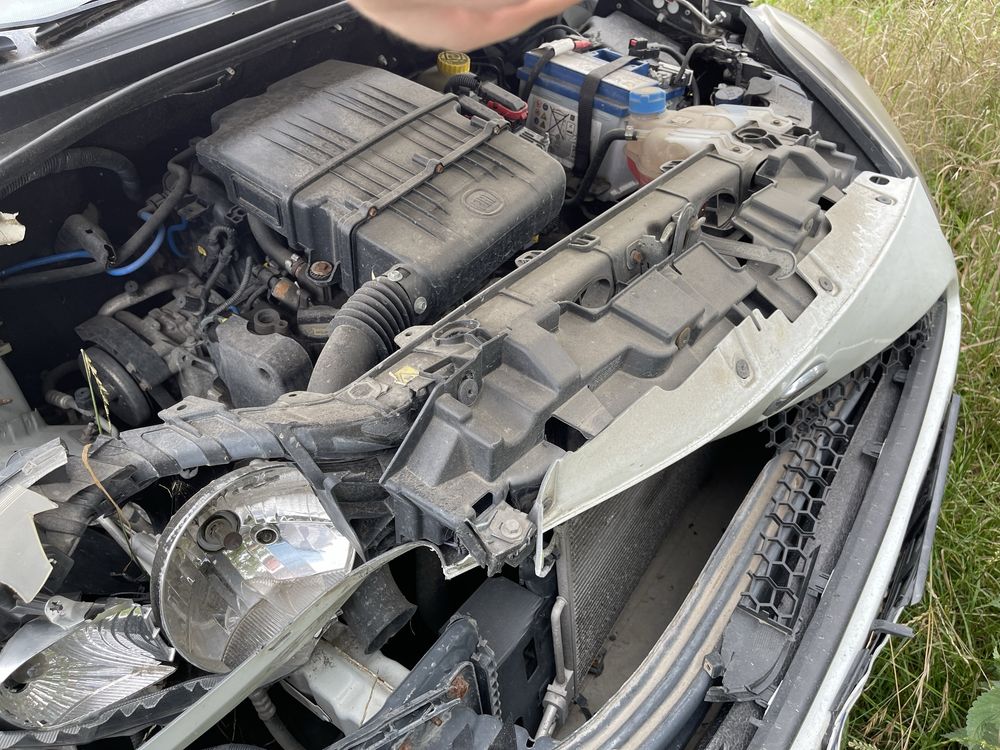 Fiat Punto Evo 1.4 Benzyna Uszkodzony