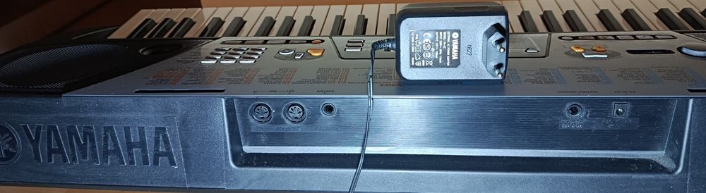 Yamaha PSR -175,275 keyboard klawisze