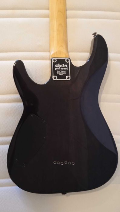 Guitarra eléctrica Schecter Omen Extreme-6 STBLK + Caixa Thomann