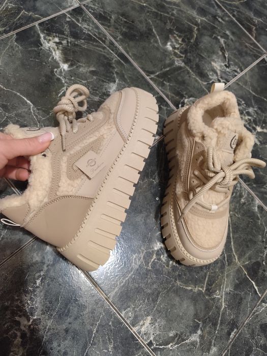 Чоботи зимові жіночі баранчик,ботінки Тедді нові, теплі кросівки