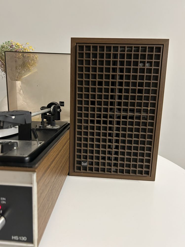 Dual HS 130 gramofon ze wzmacniaczem