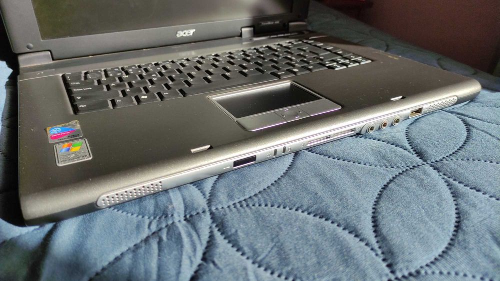 Portátil ACER TravelMate 4000