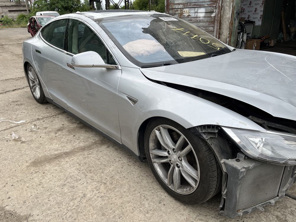 Разборка tesla model S,розбірка тесла модел С,розборка tesla MS