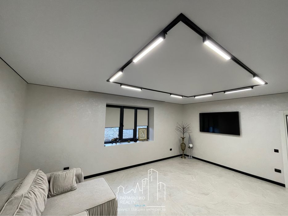 Продам шикарний будинок з меблями та приміадьною технікою