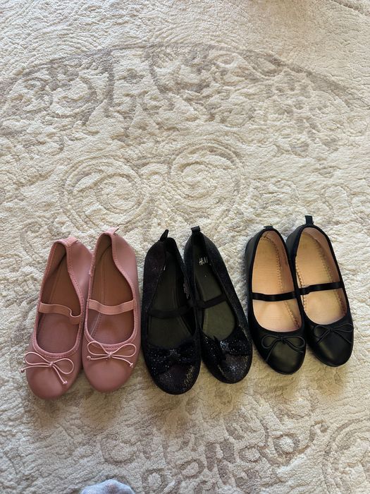 Дитячий світ( продам балетки на дівчинку 30, 31р H&M)