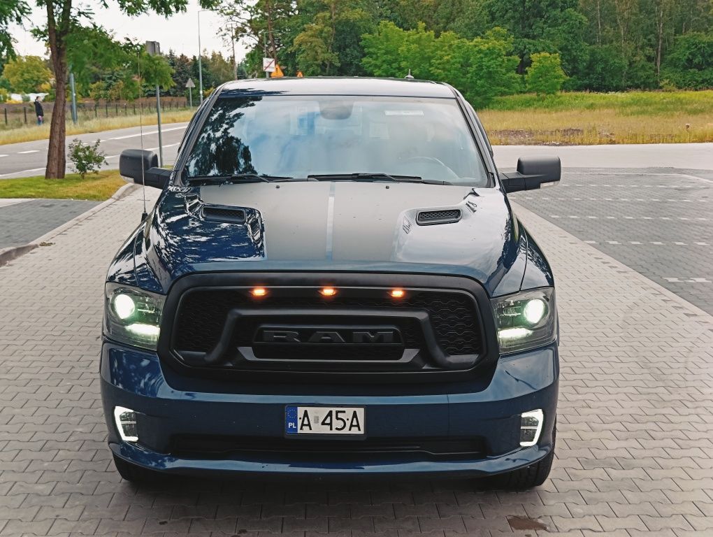 Dodge Ram 1500 3.6 Pentastar LPG 4X4 8HP bogate wyposażenie zamiana.
