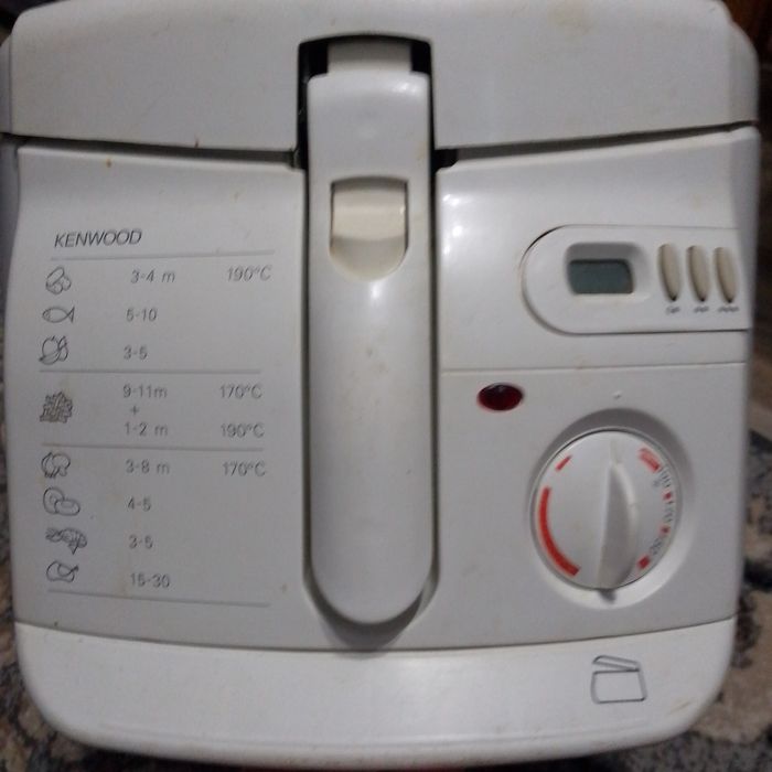 Продам фритюрницю Kenwood