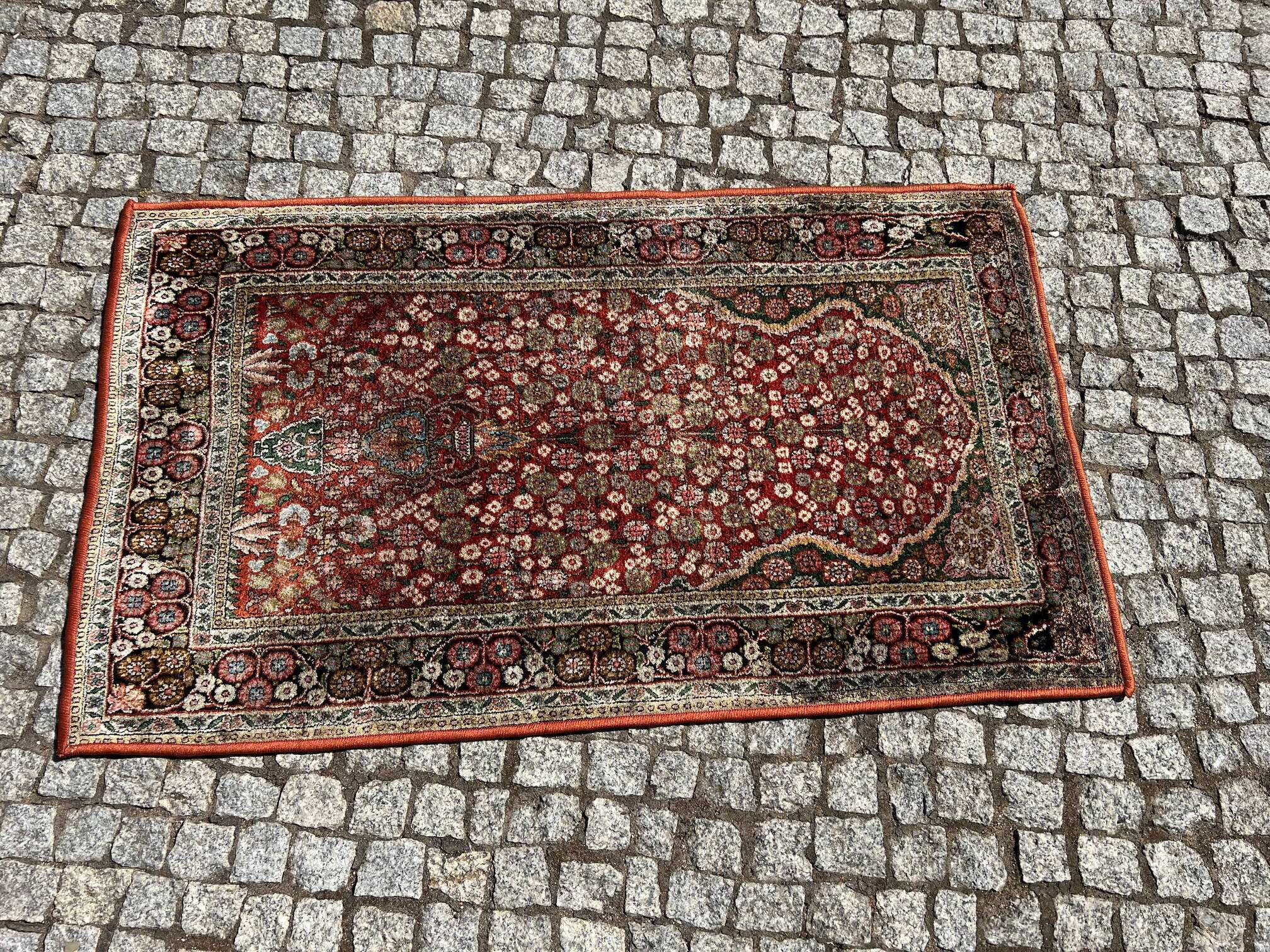 Perski dywan jedwabny ręczny Rajski ogród 125x73 cm galeria 8 tys