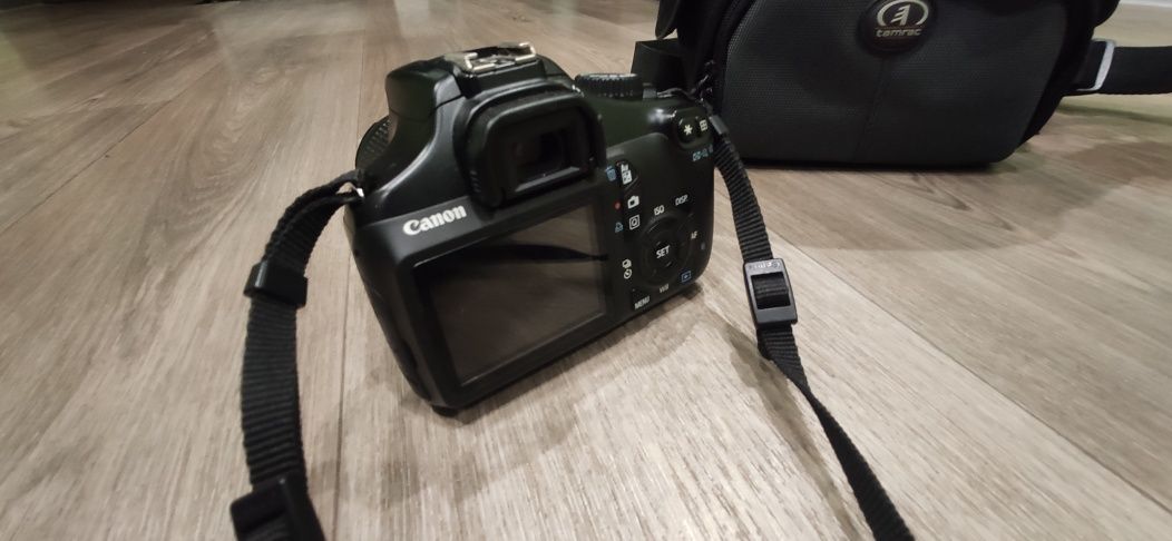 Продам canon 1100