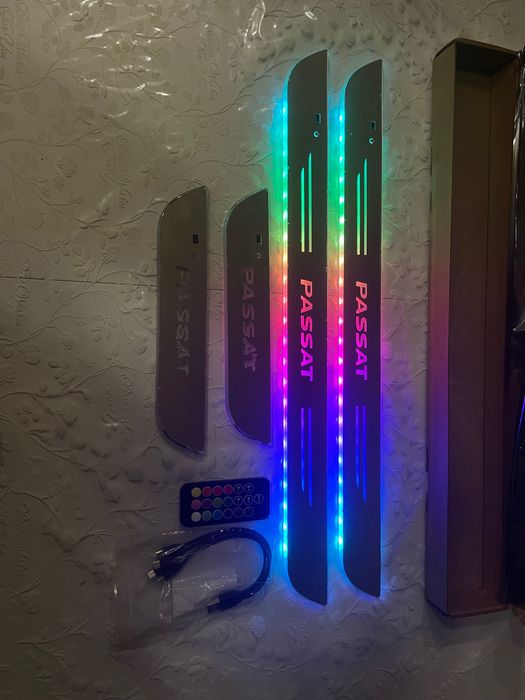 Світлодіодний поріг на двері авто Volkswagen Passat B5, B6, B7