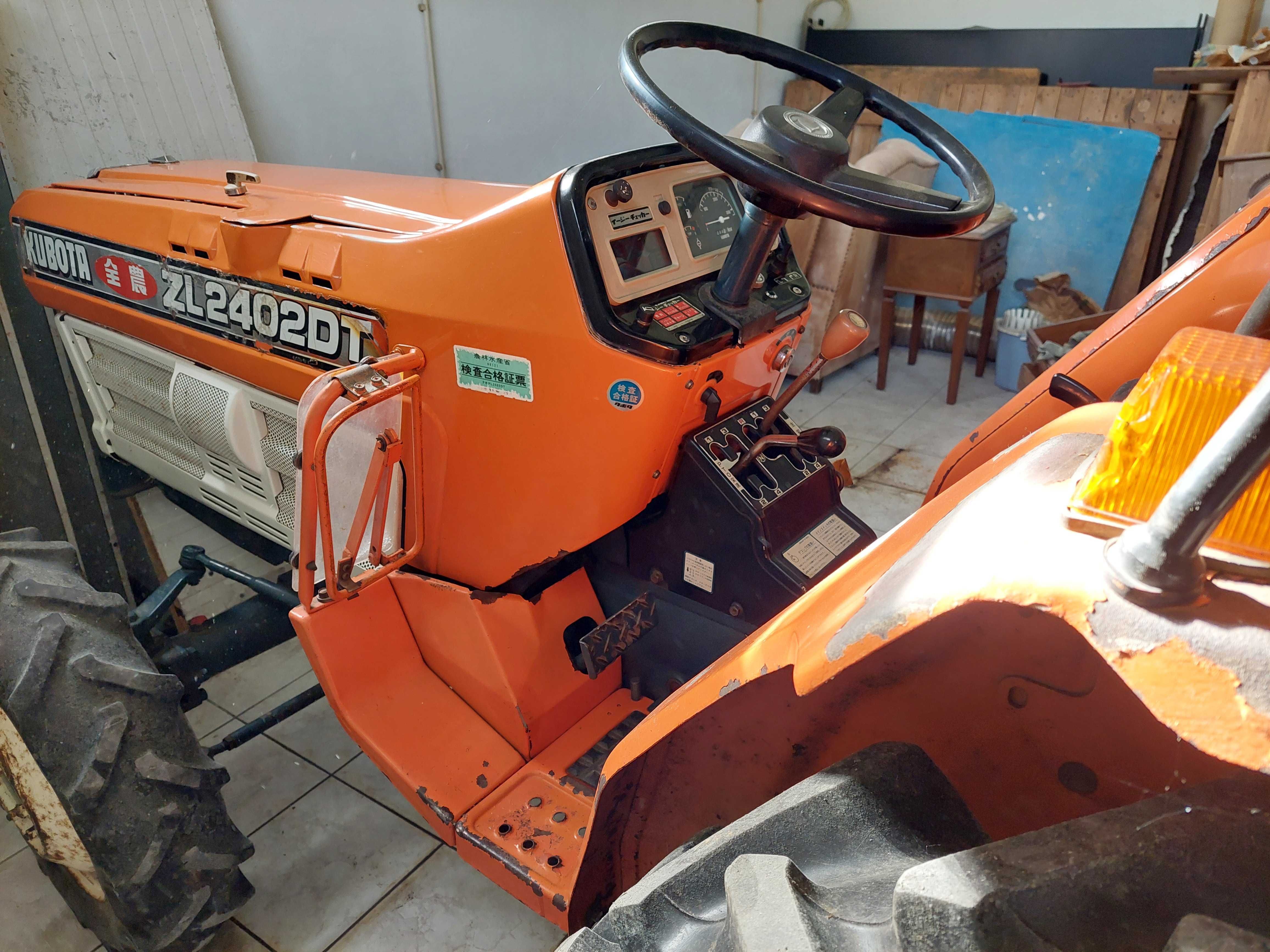 Trator Kubota ZL 2402DT - 4 x 4