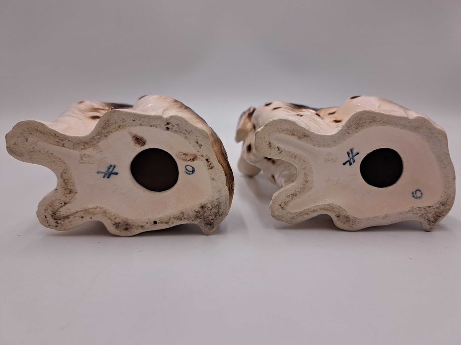 Zabytkowa figurka porcelanowa pies Sitzendorf Turyngia 1884 - 1902