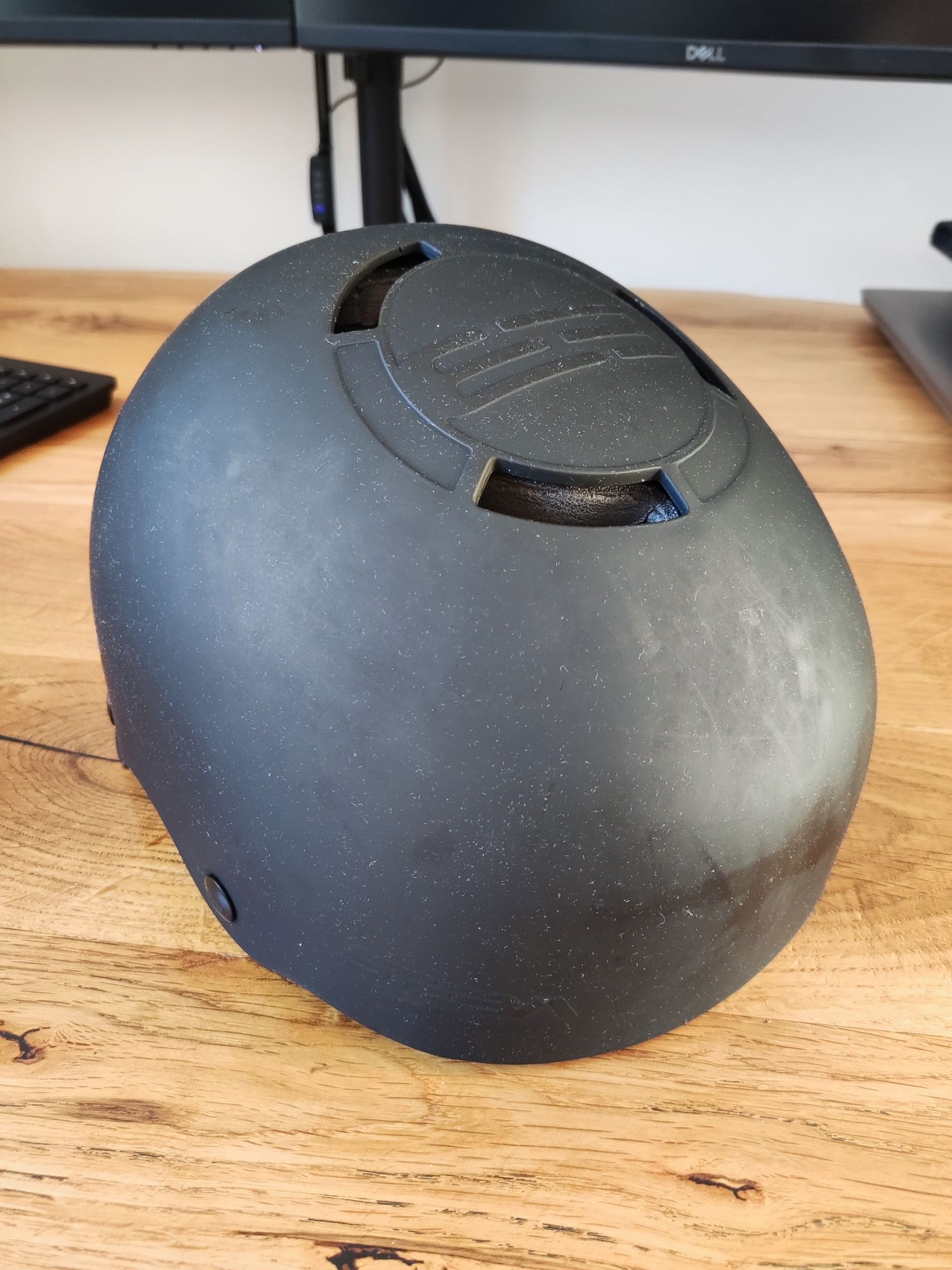 Kask matowy Seba