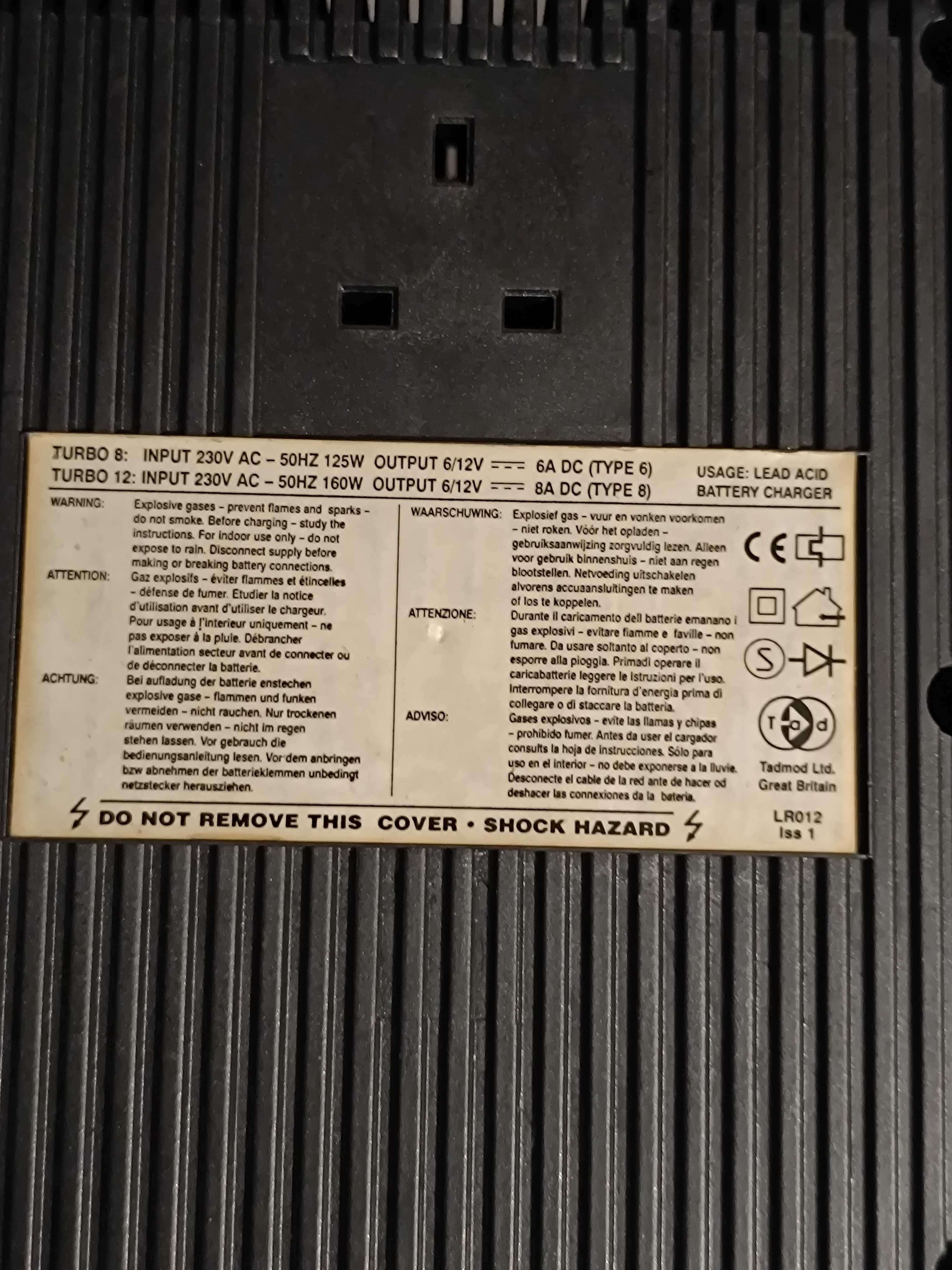 Carregador de Bateria 12V Turbo 8
