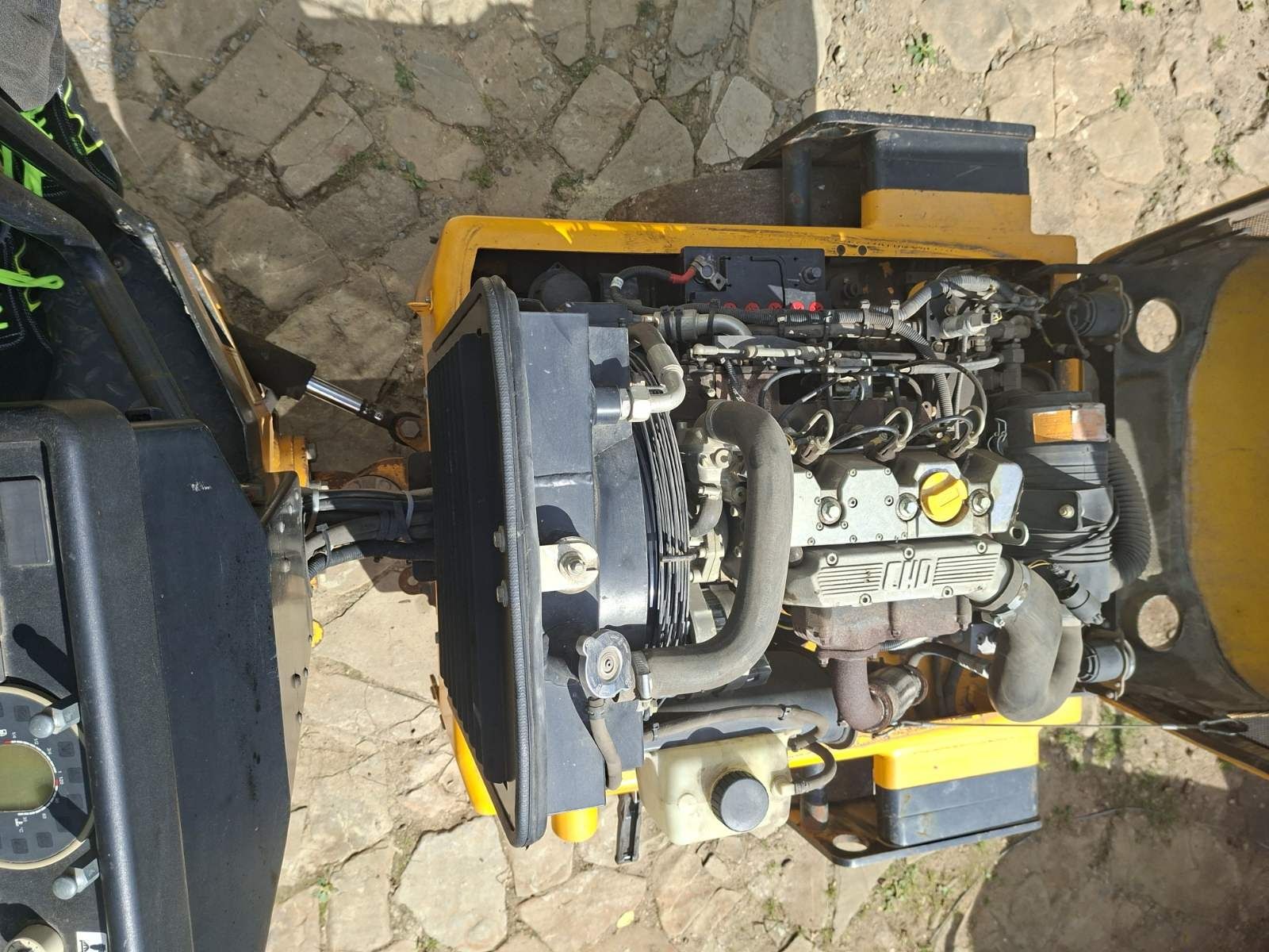 Дорожній каток JCB JS 260