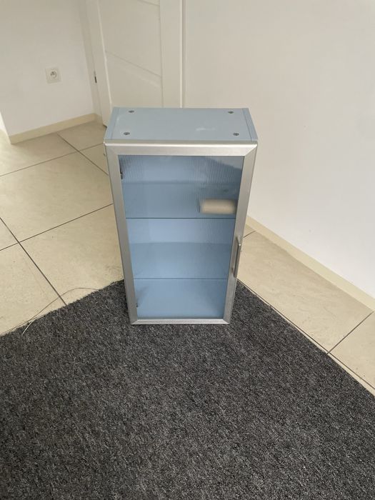 Oddam za darmo szafke lazienkową