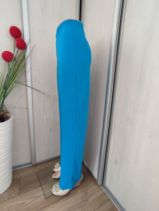 Damskie spodnie dzwony , niebieskie, nowe, firmy Boohoo, roz S