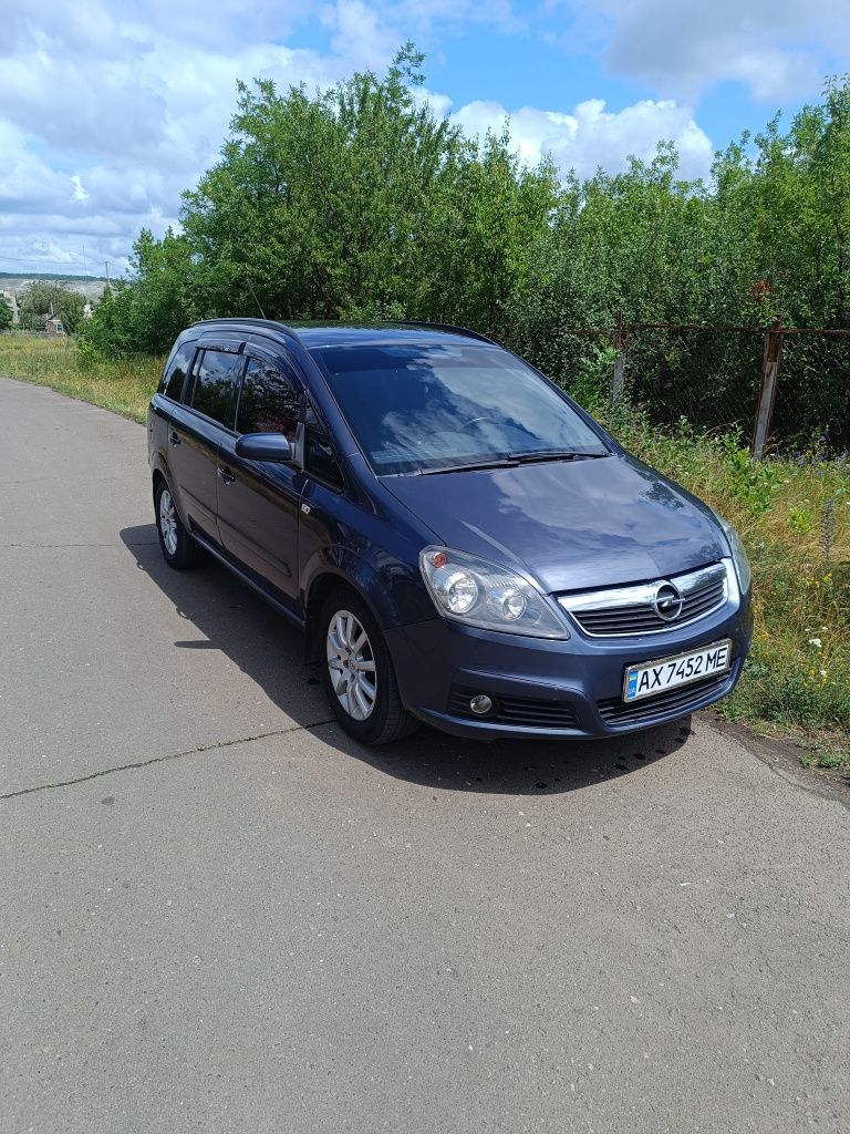 Продам Опель Зафира В