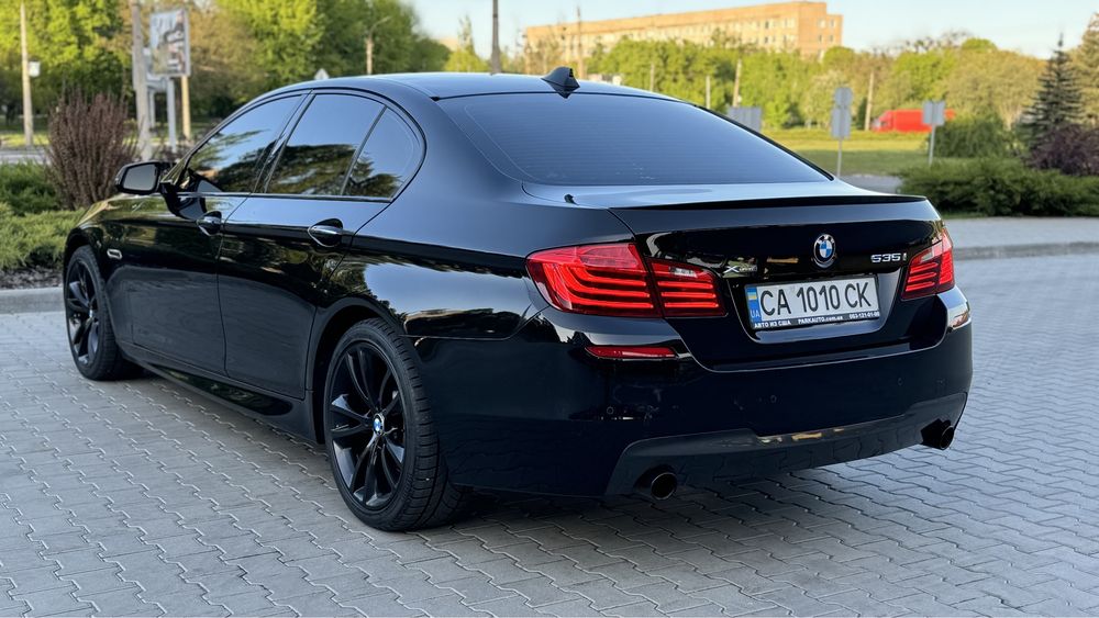 BMW 5 Series 2015 рік X-Drive