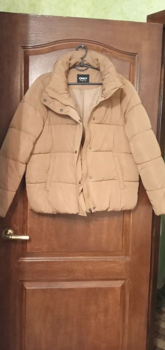 Куртка женская размер 50 состояние новой