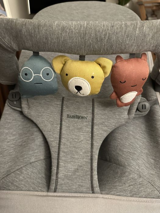 Espreguiçadeira da BabyBjörn c/ oferta brinquedo