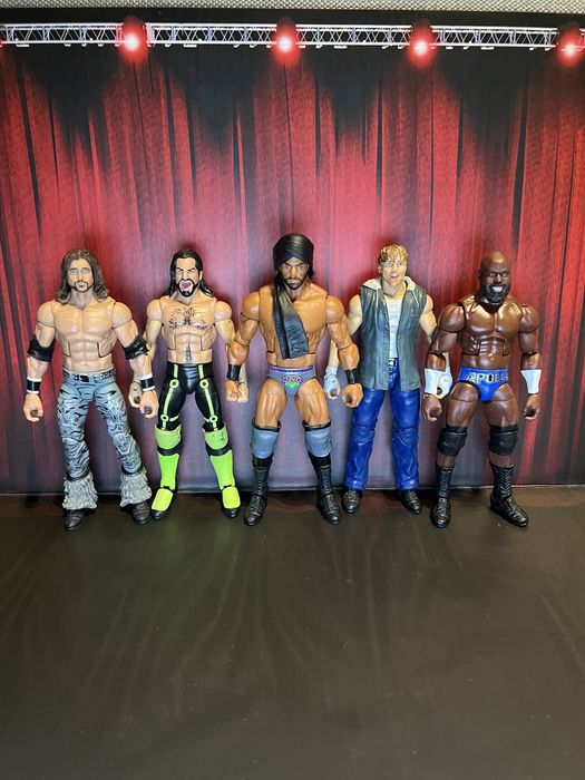 Figuras WWE e AEW
