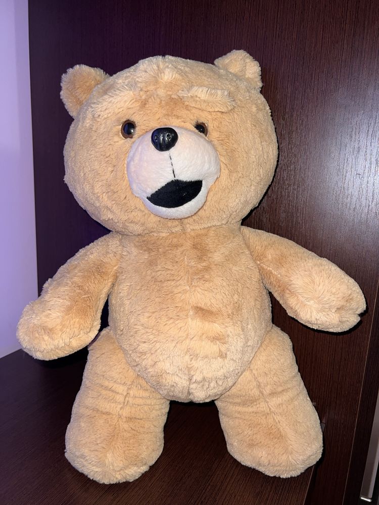 Мʼякий ведмедик  «третій лишній» teddy bear
