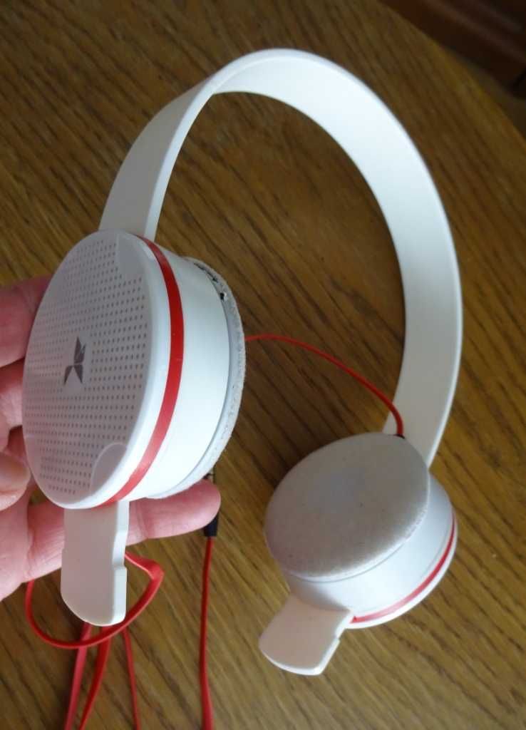 Słuchawki Przewodowe Nauszne Białe Plastikowe Z Okrągłym Wejściem