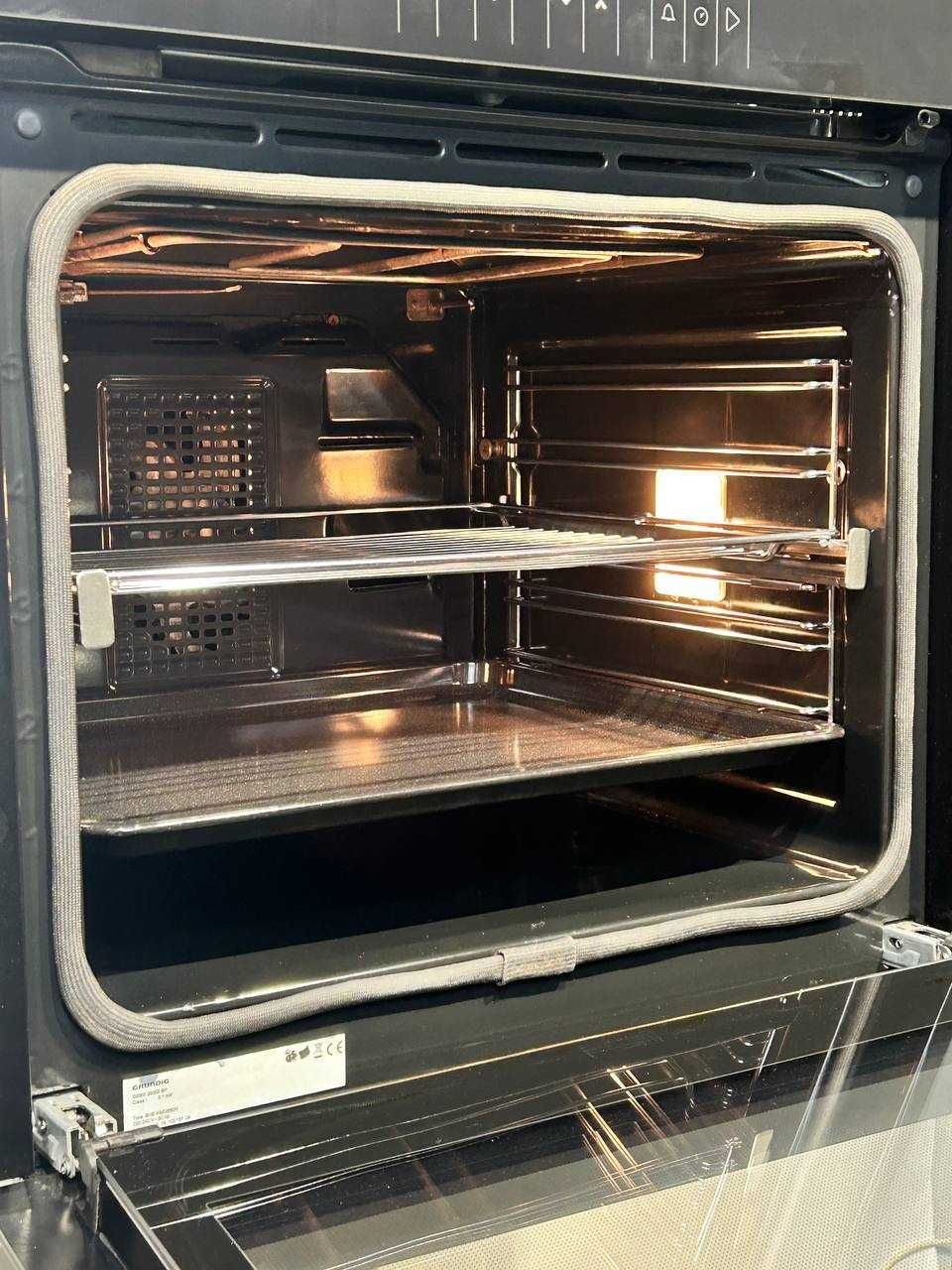 Духова шафа Grundig GEBM 25000 BP / з піролізом та сенсорним меню!