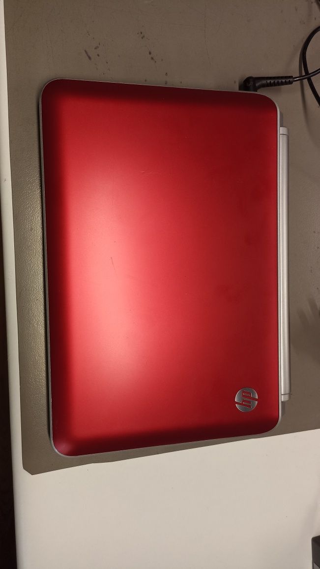 Laptopy Dell Latitude 3540 i HP MINI 210.
