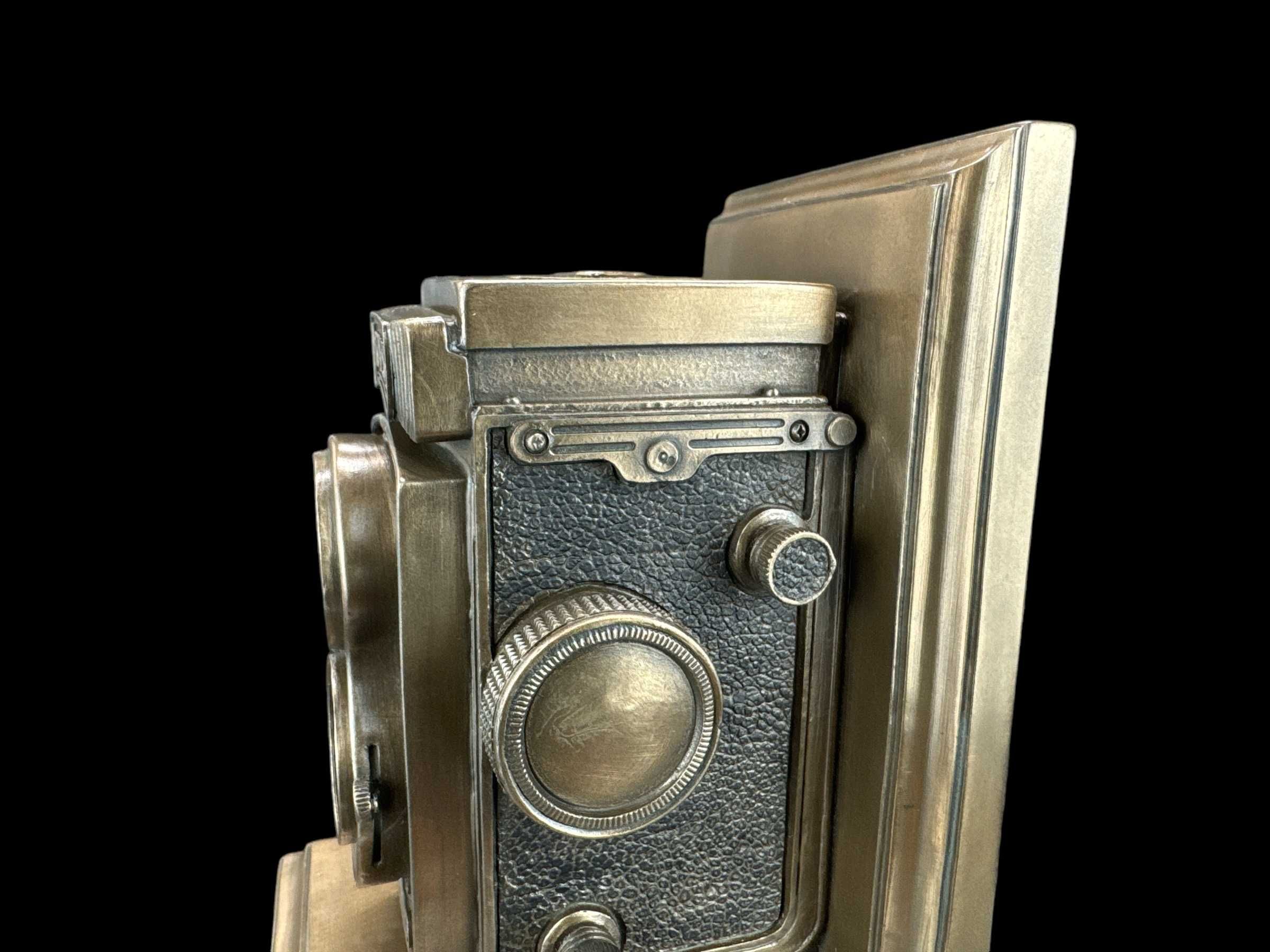 Steampunk Podpórka Do Książek Z Zabytkową Kamerą Veronese (Wu76960v4)
