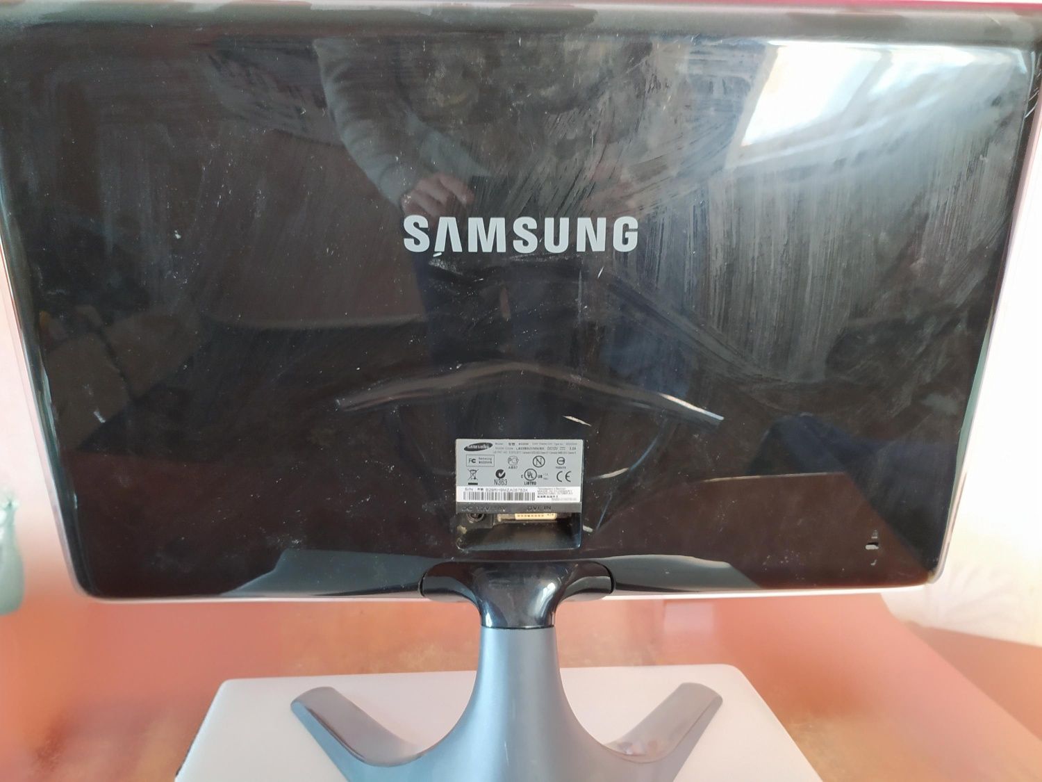 Продаю б/у монитор Samsung 22" дюйма в рабочем состоянии