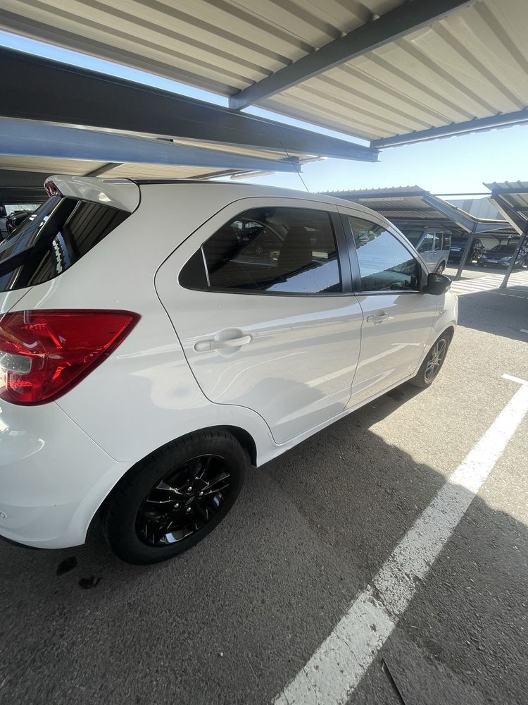 Ford ka + em muito bom estado