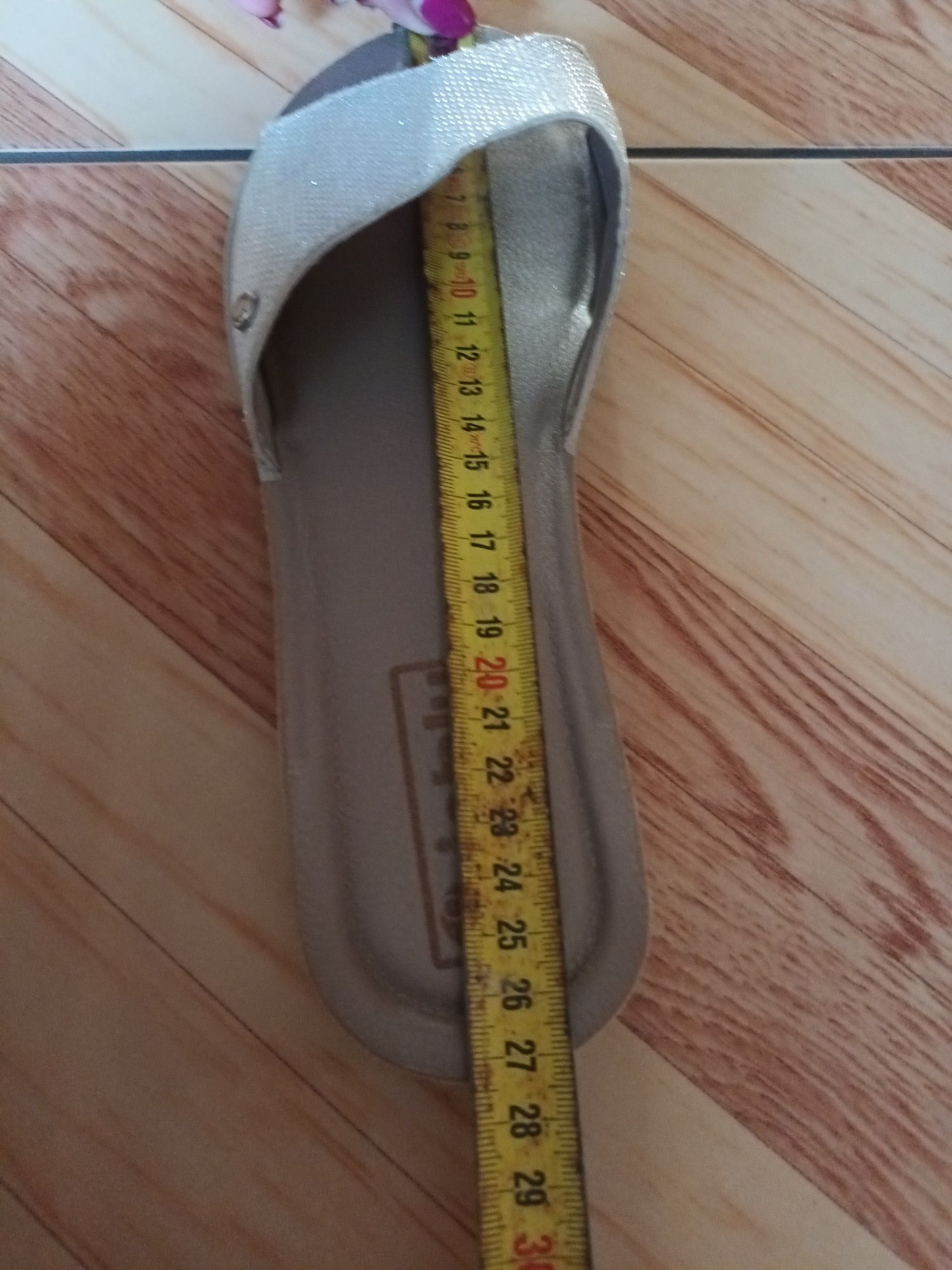 Sprzedam klapki damskie 41
