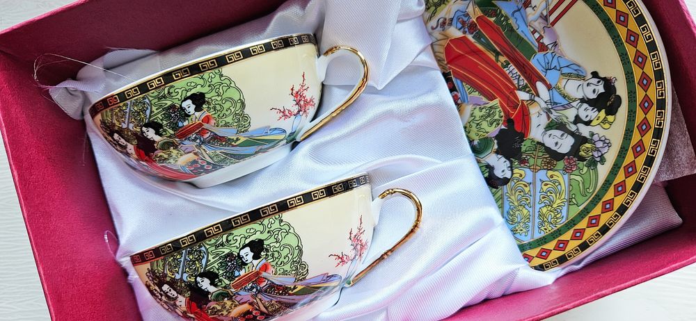 Порцеляновий сервіз Сакура