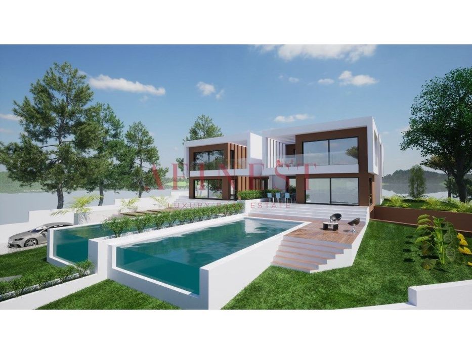 Moradia T4/ T5 De Luxo Em Soltroia