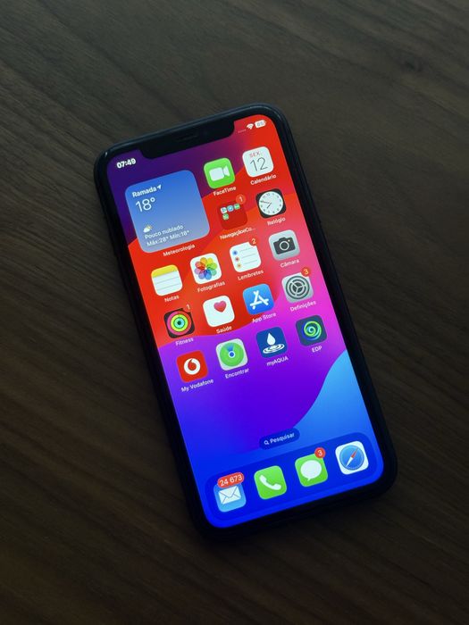 iPhone 11 64GB Apple